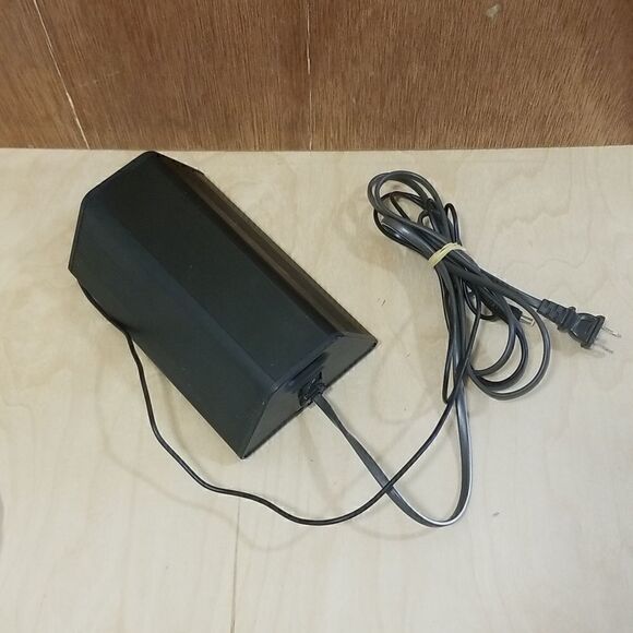 AC Power Supply Adapter 12V DC 1.0A - Picture 4 of 7